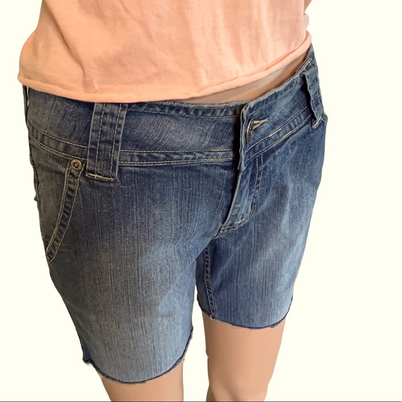 YMI Pants - YMI Low-Rise Cut-Off Jean Shorts | 7